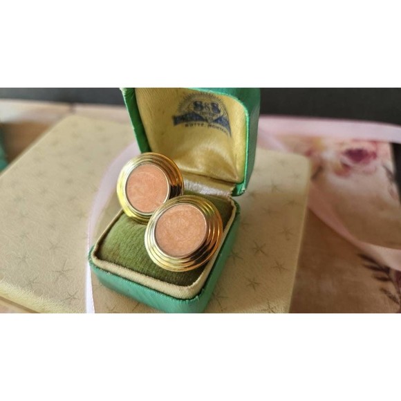 Circular Peach Enamel Clip-on Earrings - Picture 5 of 10